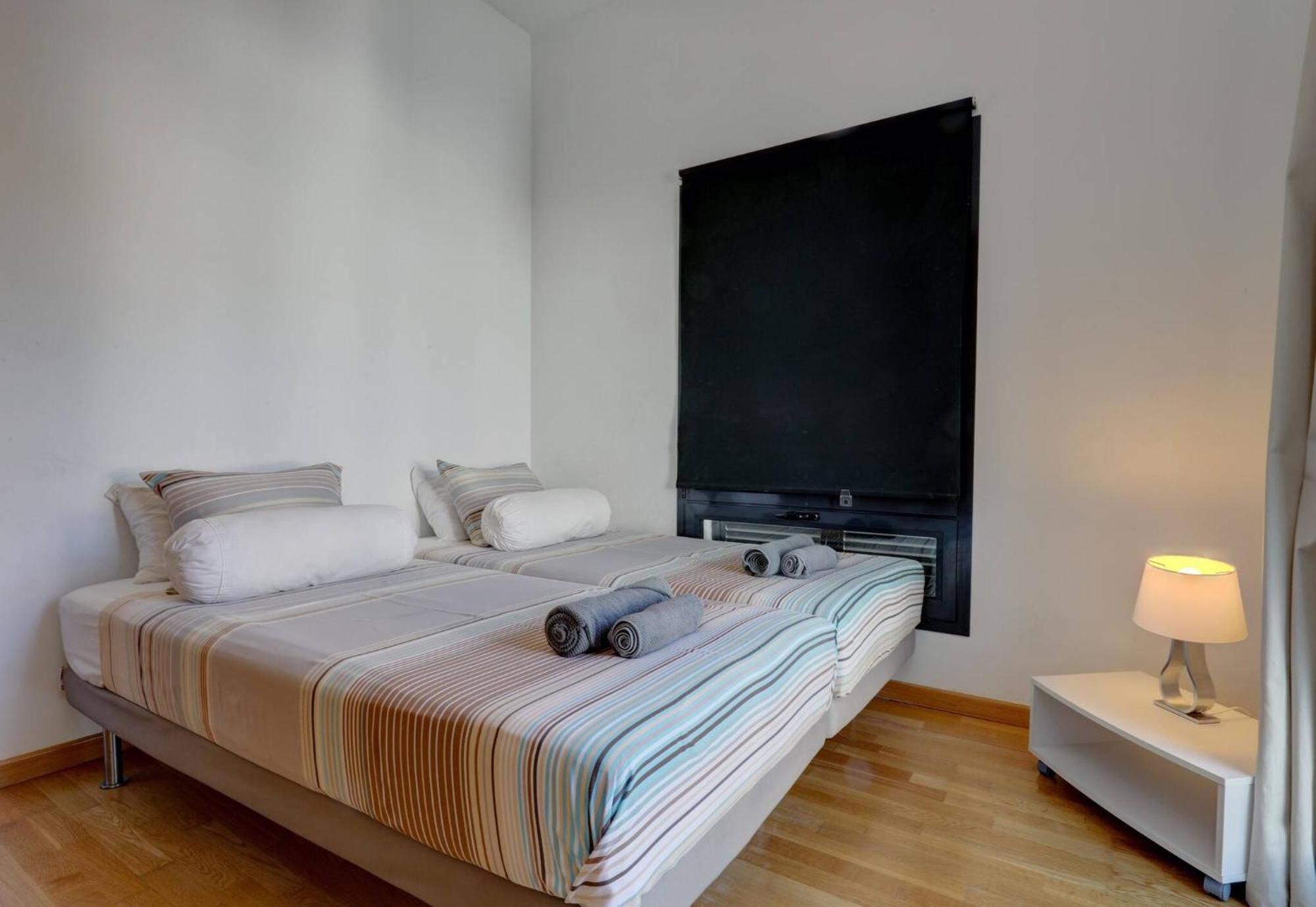 011 Bright And Spacious Villa With Private Pool 베날마데나코스타 외부 사진
