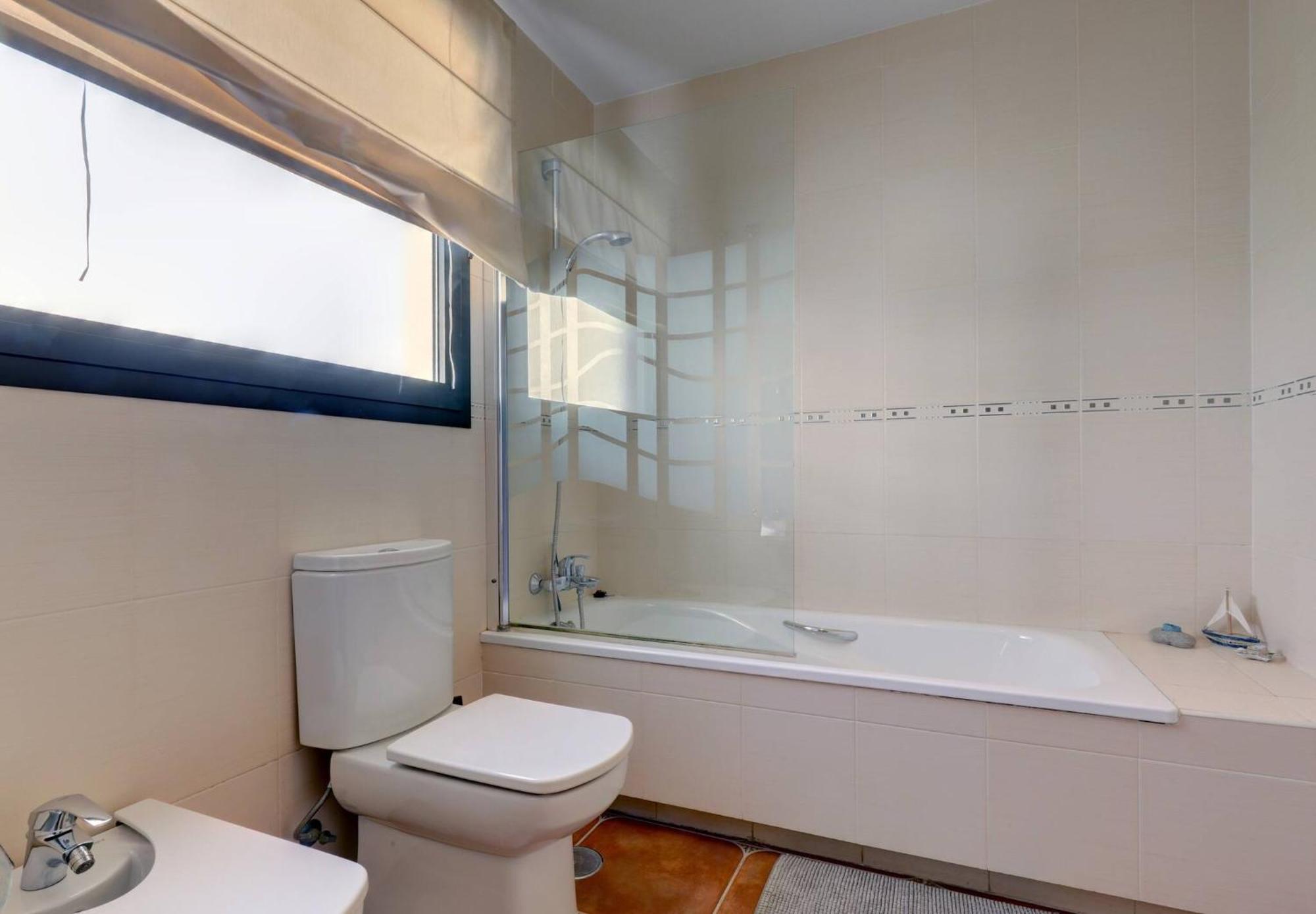 011 Bright And Spacious Villa With Private Pool 베날마데나코스타 외부 사진