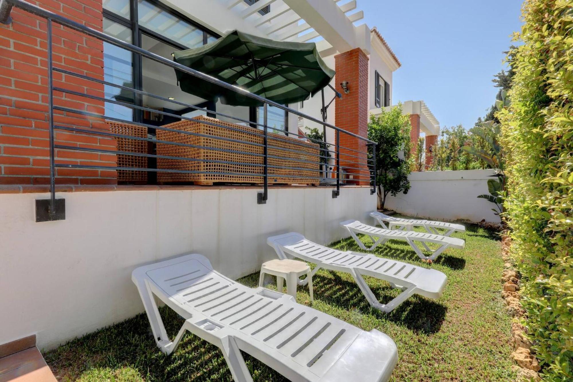 011 Bright And Spacious Villa With Private Pool 베날마데나코스타 외부 사진