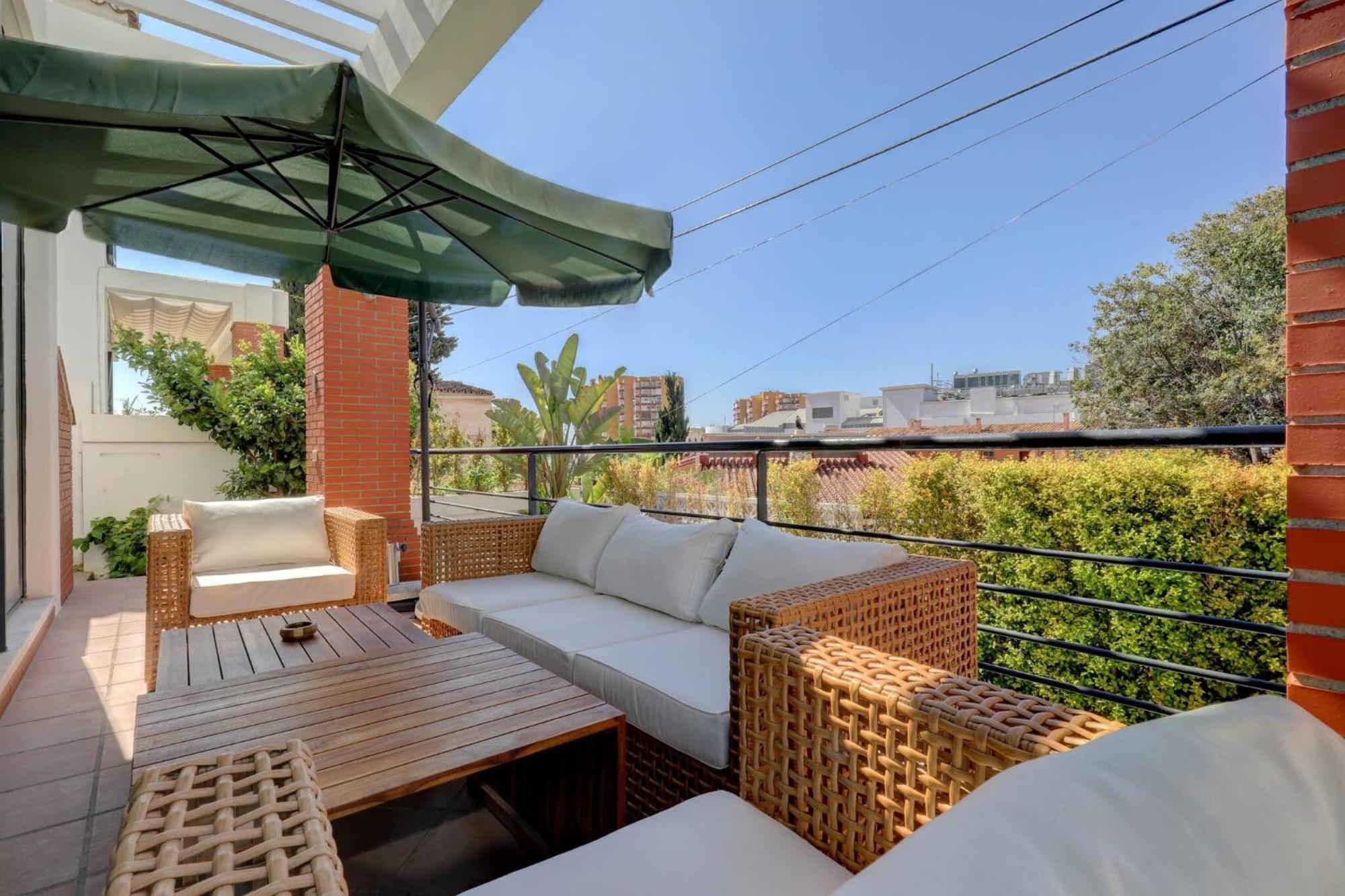 011 Bright And Spacious Villa With Private Pool 베날마데나코스타 외부 사진